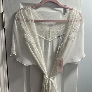 Linea Donatella sheer robe